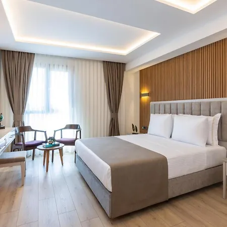 Hotel Carina Gold And Restaurant