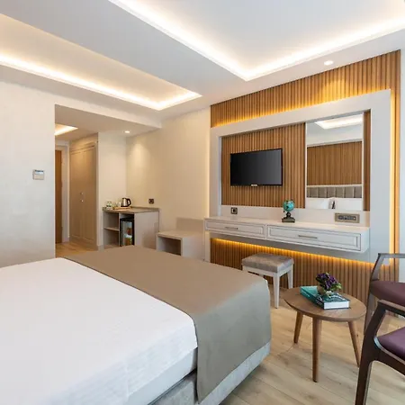 Hotel Carina Gold And Restaurant