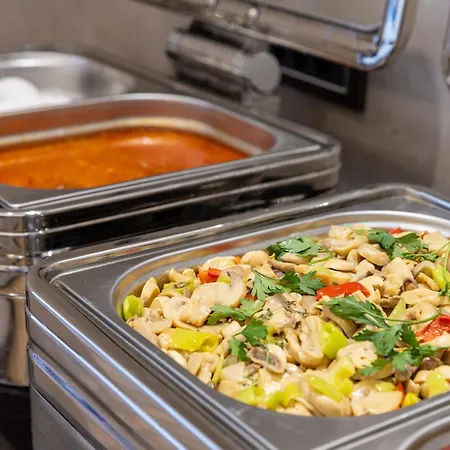 Hotel Carina Gold And Restaurant