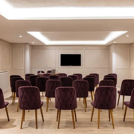 Carina Gold And Restaurant