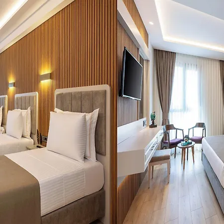 Hotel Carina Gold And Restaurant