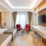 Ξενοδοχείο Carina Gold And Restaurant Κωνσταντινούπολη