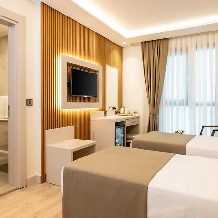 Carina Gold And Restaurant