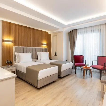 Hotel Carina Gold And Restaurant