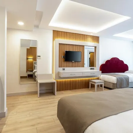 מלון Carina Gold And Restaurant 4*