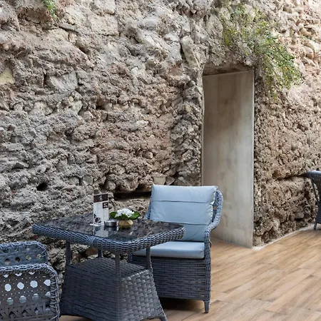 Carina Gold And Restaurant 4*