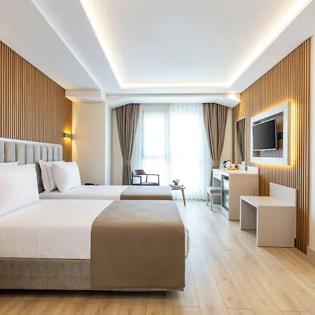 Carina Gold And Restaurant 4*