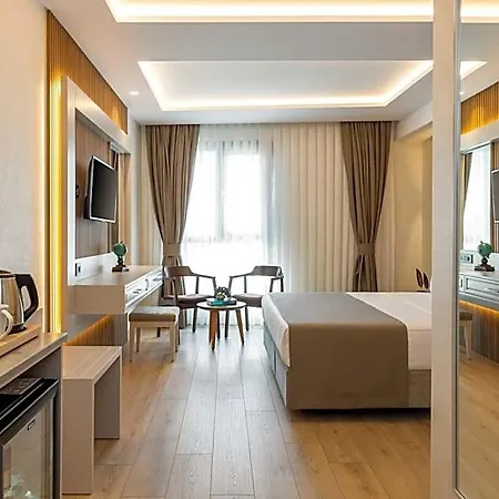 فندق Carina Gold And Restaurant 4*