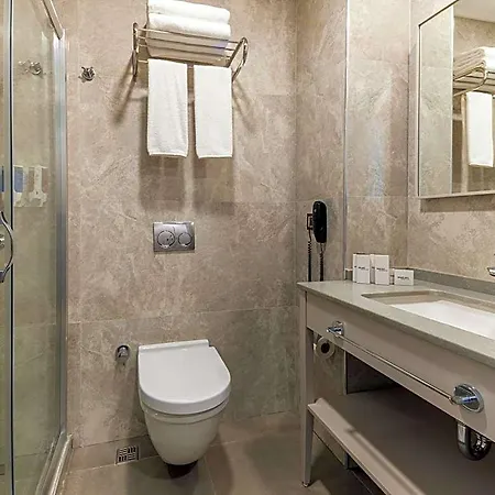 Carina Gold And Restaurant 4*