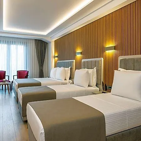 Carina Gold And Restaurant 4*