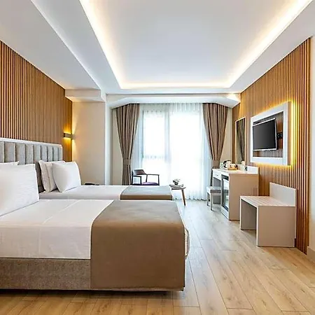 فندق Carina Gold And Restaurant 4*