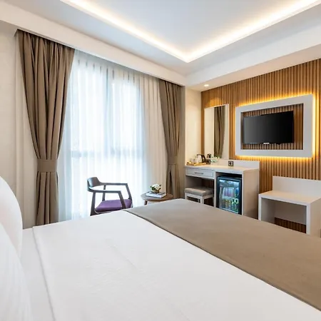 Hotel Carina Gold And Restaurant