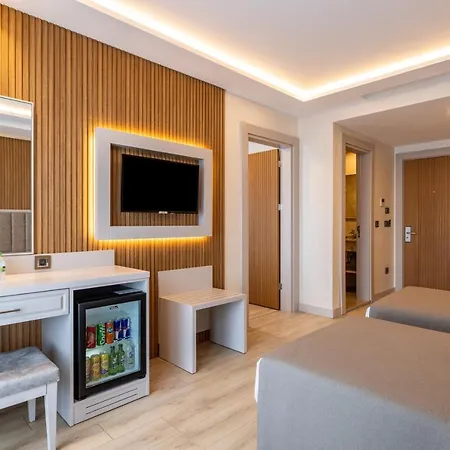 Hotel Carina Gold And Restaurant