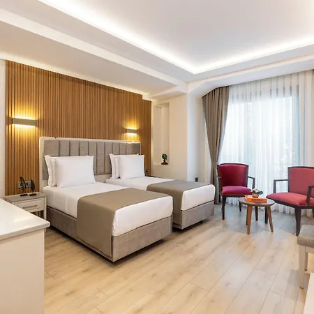 Carina Gold And Restaurant