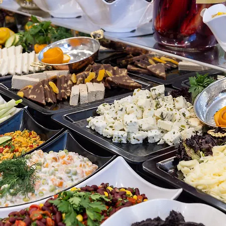 Carina Gold And Restaurant Hotel